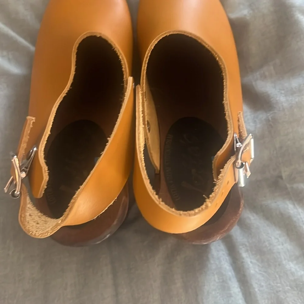 Lotta of Stockholm Yelloe Clogs - EUC!!! Size 39 - Picture 5 of 8